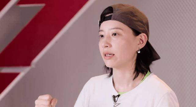 原创原创浪姐张雨绮说唱经验为0李斯丹妮秒变夸人小能手憨憨张雨绮