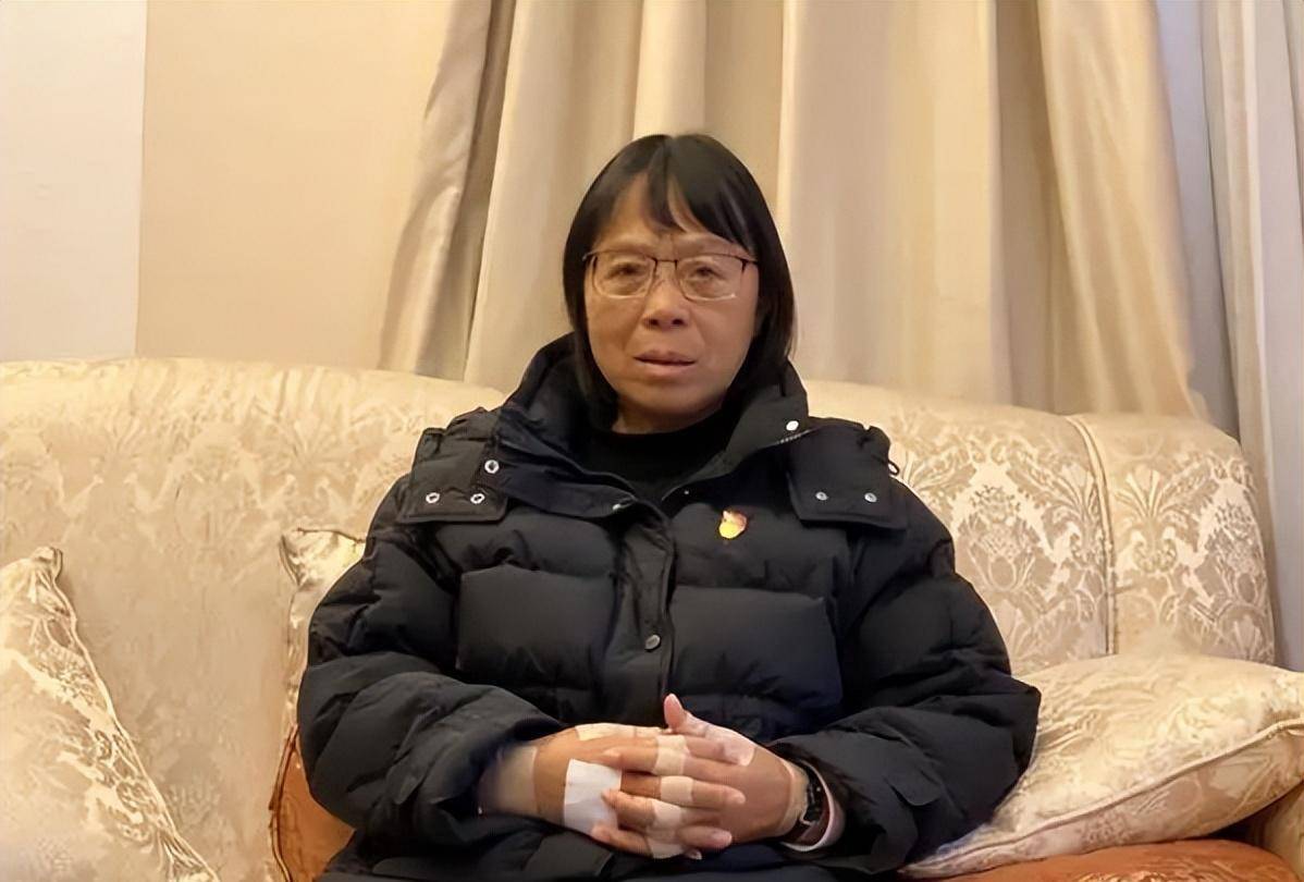 张桂梅怒骂学生我用命供你走出大山不是让你当全职太太的