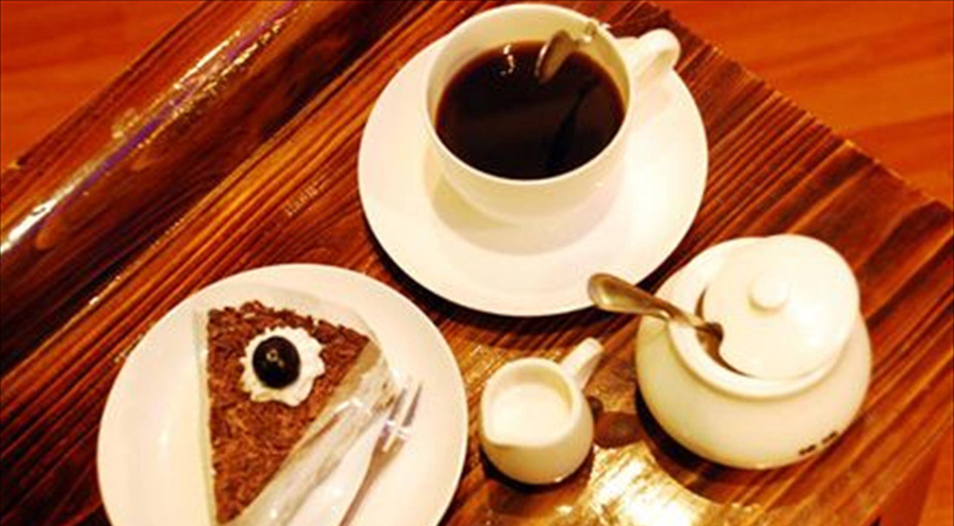 诈骗国人5000亿血汗钱,五次行骗四次脱罪,诈骗犯张誉发终于倒了_咖啡