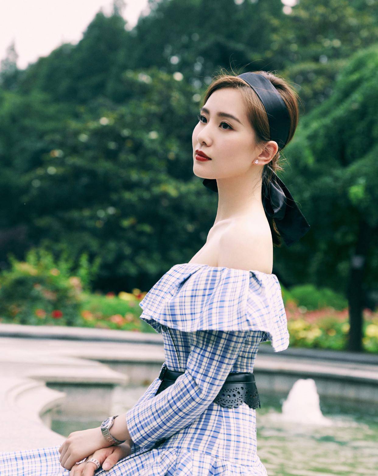 原创刘诗诗新剧没热度现场生图双下巴明显名品天鹅颈被近况驼峰脚抢镜