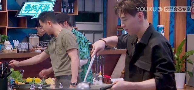 原创原创街舞4队长厨艺大比拼张艺兴刘宪华精彩表现都归功于他