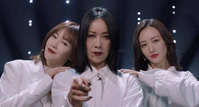 《归零》这组只有三个人,她们分别是阿兰,容祖儿和陈妍希,而这季