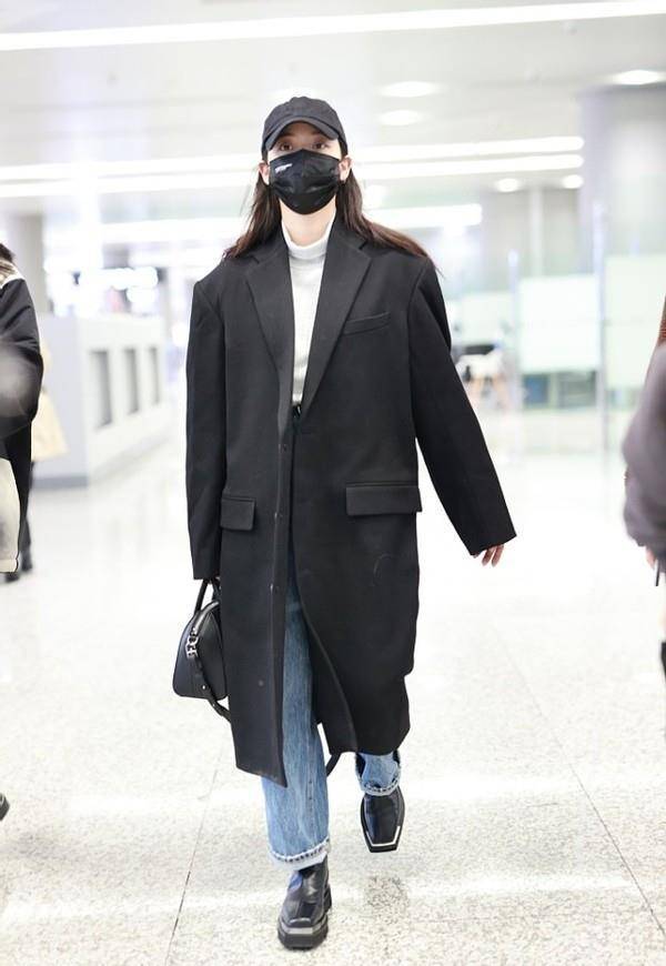 原创欧阳娜娜真是长大了也开始走帅气路线了穿一身黑又酷又飒
