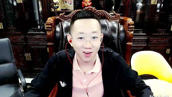 原创神豪点哥花式表白美女主播精确计算后豪刷贡献值太用心了