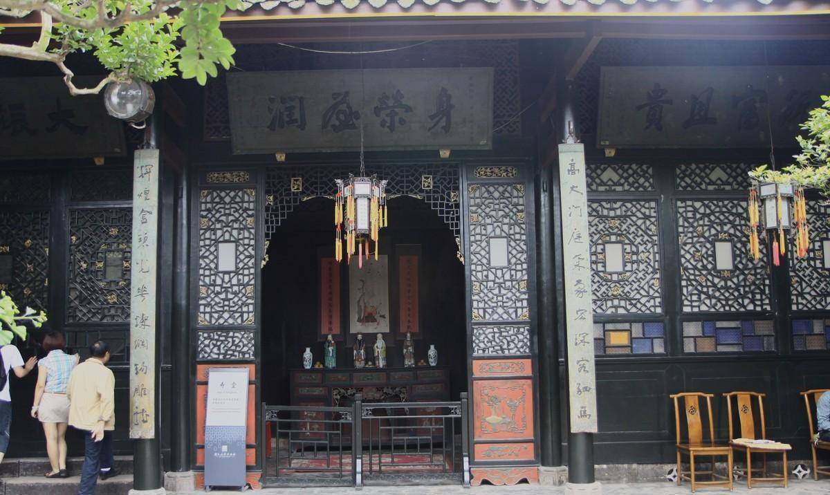 【寿堂】刘文彩庄园的内院于1932年落成使用,是老公馆最早建造的一个