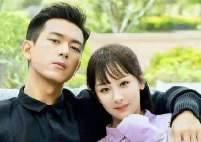 原创亲爱的过铁索桥李现假装恐高杨紫假装不恐高演技真好