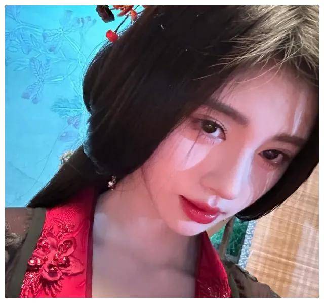 配角掀桌,解析新戏风波,引人关注_鞠婧祎_演技_观众们