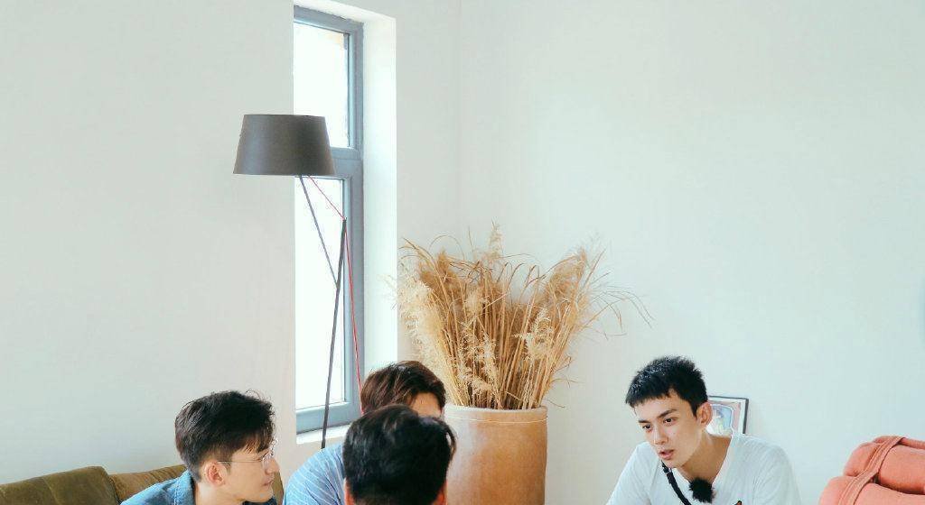 因为男明星这边有吴磊的这种想要夺第一的人员在,所以大家伙的整体