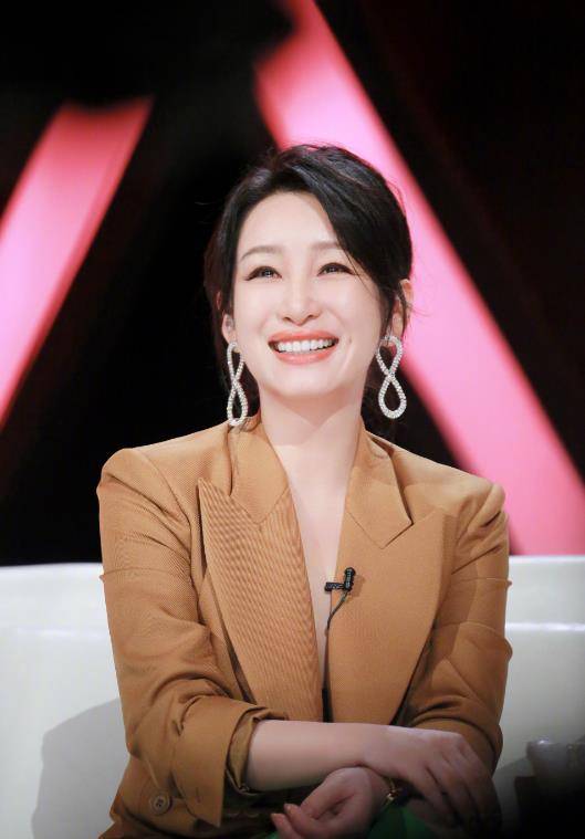 新剧开机又美又飒,这一次,蒋勤勤真说对了_明星_秦海璐_才华