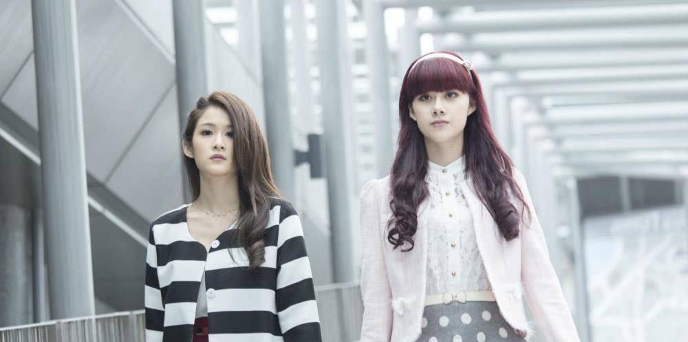 比如《铠甲勇士拿瓦》的马灵灵,《校花的贴身高手》的楚梦瑶,《明若