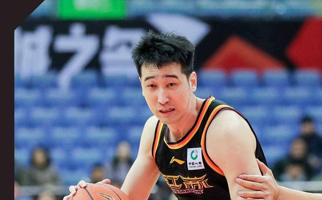 尽管末节比赛江苏队尝试发起反击,但祝铭震的三分球再次浇灭了他们的