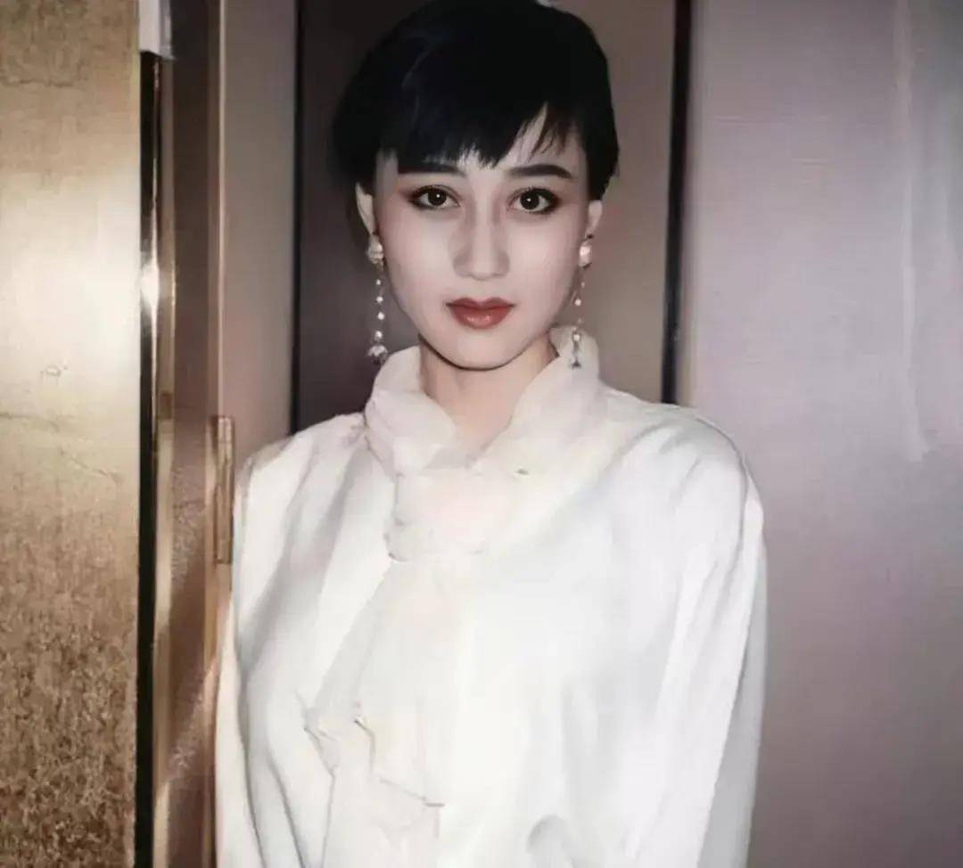 原创李连杰跟利智说两个女儿都挺奇怪的长得既不像你又不像我