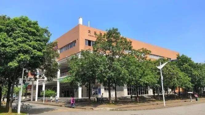 "沉浸式"逛校园 | 滴!广东外语外贸大学南校区已到达~_大学城_宿舍_岭