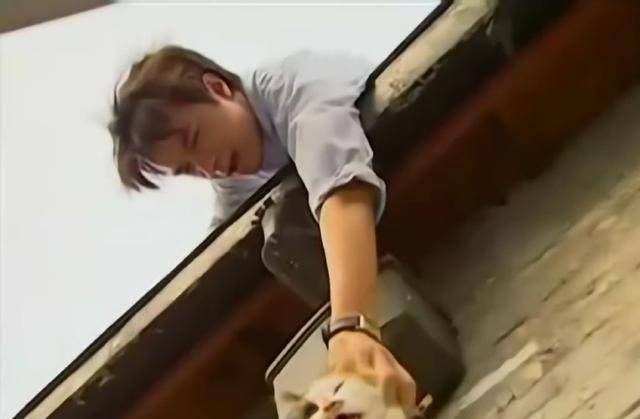 剧中的高富帅何书桓不仅爱心爆棚,大道理一堆,还被