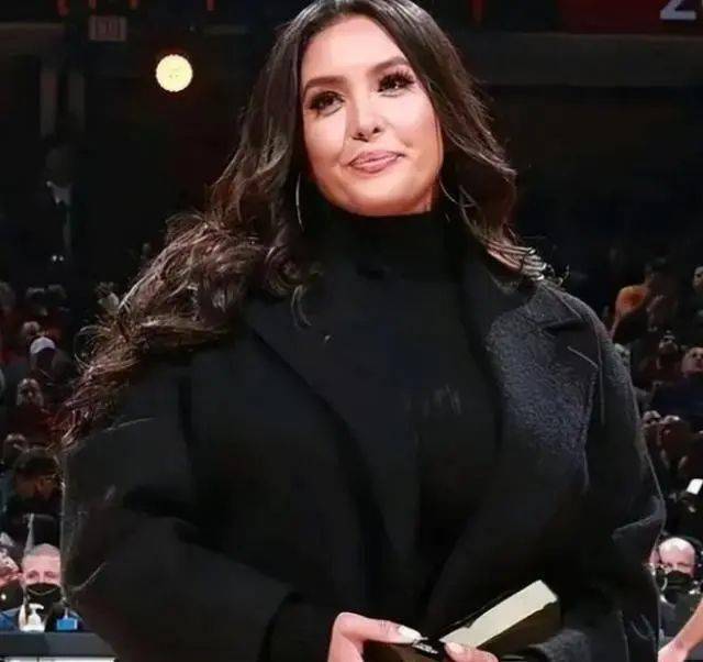 原创瓦妮莎嫁乔丹科比遗孀被恶意造谣因暴瘦50斤重新变前凸后翘