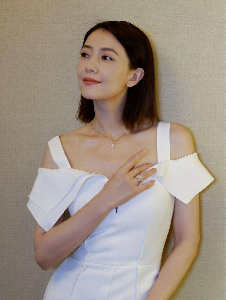 成为当时风靡一时的女明星苏有朋,贾静雯,高圆圆都因为这部剧,当年