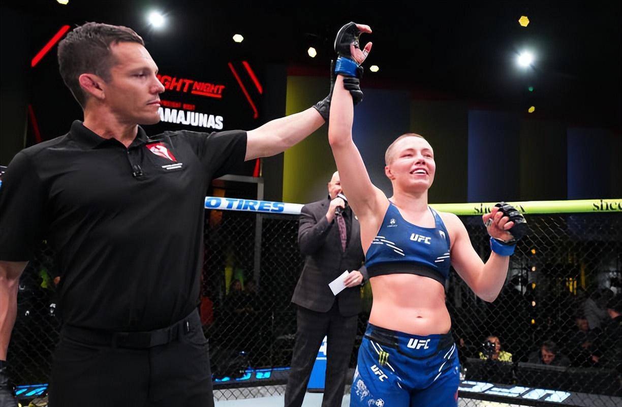 娜玛尤纳斯一致判定战胜里巴斯,不败新秀遭犯规被咬出牙印_比赛_回合