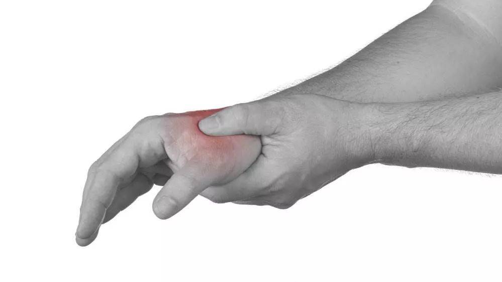 大拇指腱鞘炎如何治疗?能这样吗