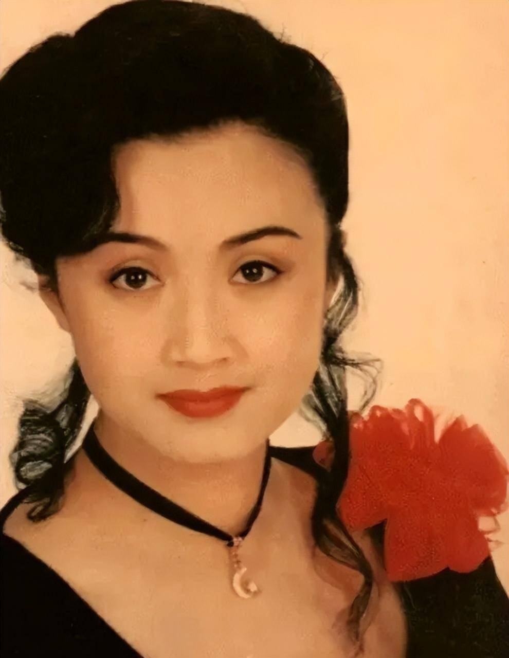 《追风者》演员杨昆 86年辞职 退休金2500 无儿无女 真的就晚景凄凉吗