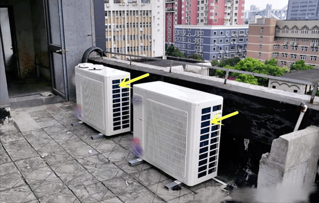 不知楼下咋想的,空调外机全装楼顶上,我家买的顶楼,你凭啥用?