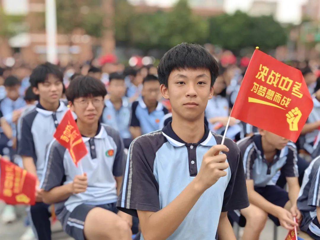 百日热辣滚烫六月飞驰人生桥头中学举行中考百日誓师大会