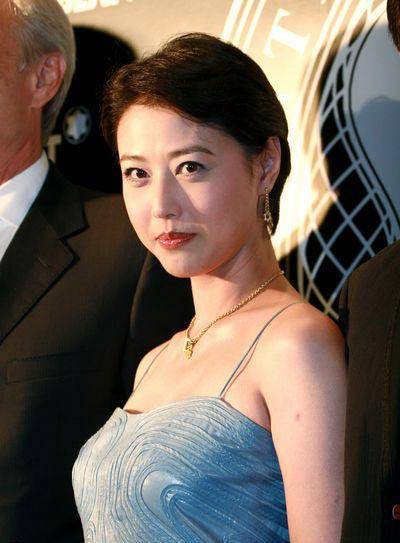 去世三个月后,周海媚豪宅一片荒芜,网友感慨:有孩子会好很多!