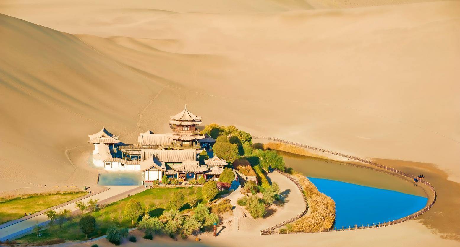 甘肃月牙泉名存实亡靠调水续命情况真的不乐观