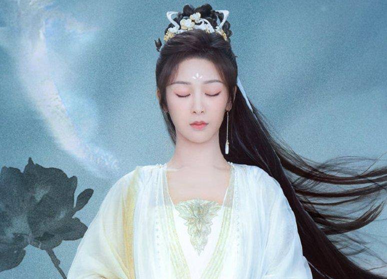 原创杨紫屡传好消息看到新电影官宣终于明白欢瑞为什么留不住她了