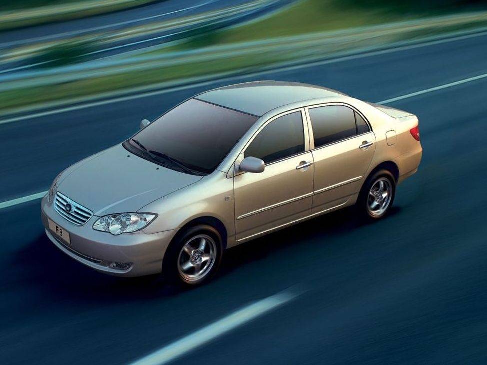 事实上,比亚迪的第一辆车,也确实没有掀起什么波澜,比亚迪316在上市