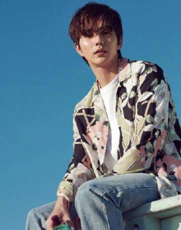 四岁出道的俞承豪经常饰演电视剧男主角的儿童时期,从正太到现在脸