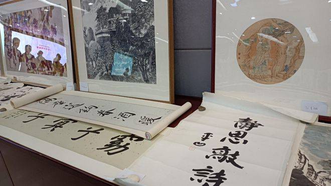 中国重庆2024春季书画拍卖会在江北区观音桥商圈党群服务中心圆满举办