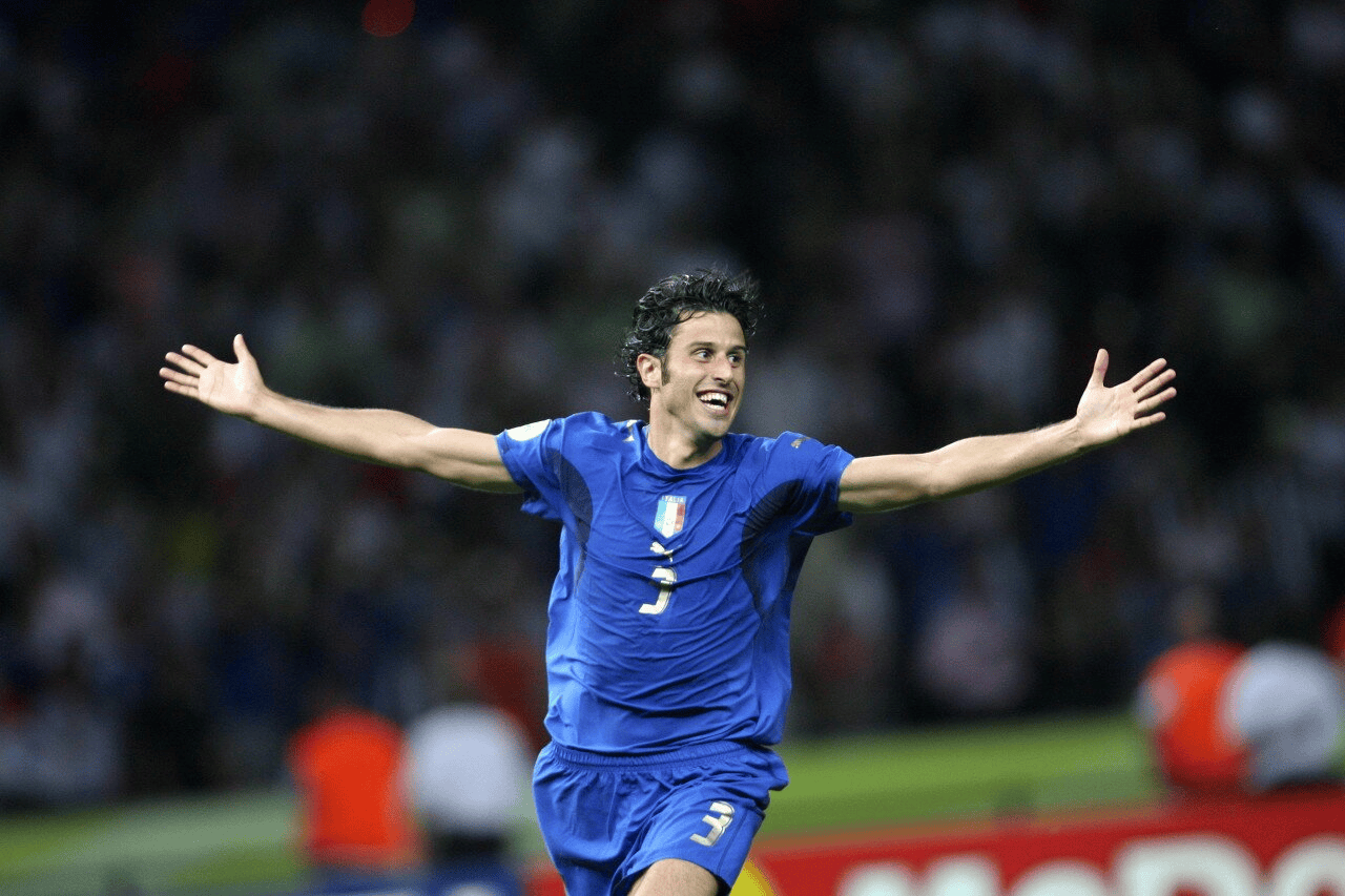 "不服你死去"黄健翔再爆金句,解说员该不该为了流量降低底线?