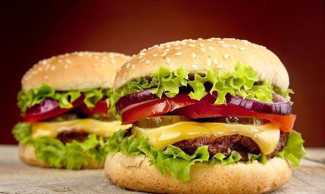 当年蒙古人的军粮,世界上第一个汉堡包,竟然是这样做出来的_美食_美国