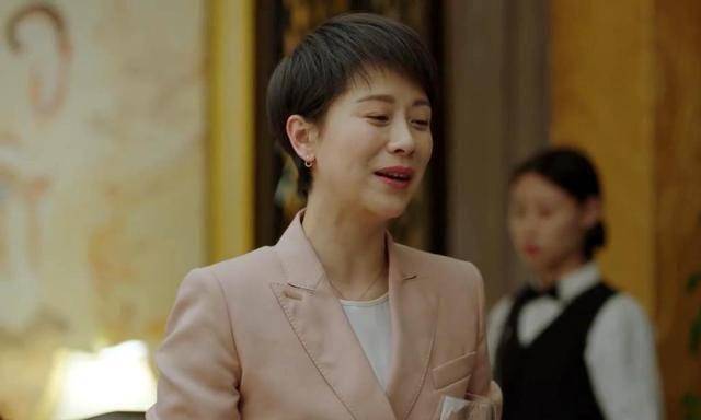 文洁竟是包总学妹,直接签约又立战功,注意小金眼神_雷蒙德_宋倩_职场