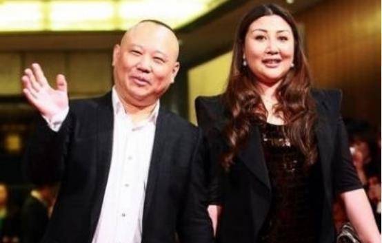 原创张云雷带郭德纲小儿子给姐姐王惠送水献花郭汾阳身高被人热议