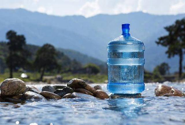 桶装水,就像是大自然的馈赠,它含有的每一种物质,都是为我们的生活