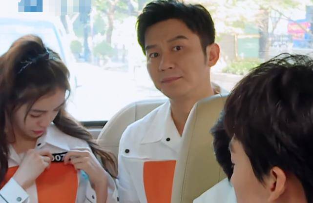 原创跑男按年龄发的牌子baby偏找蔡徐坤换没想到女神也怕老
