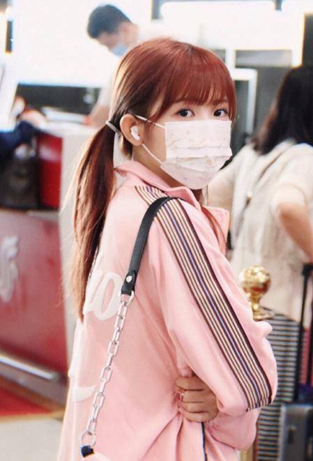 是不容易的,但可以成功出道就已经掌握了部分资源,比如火箭少女101