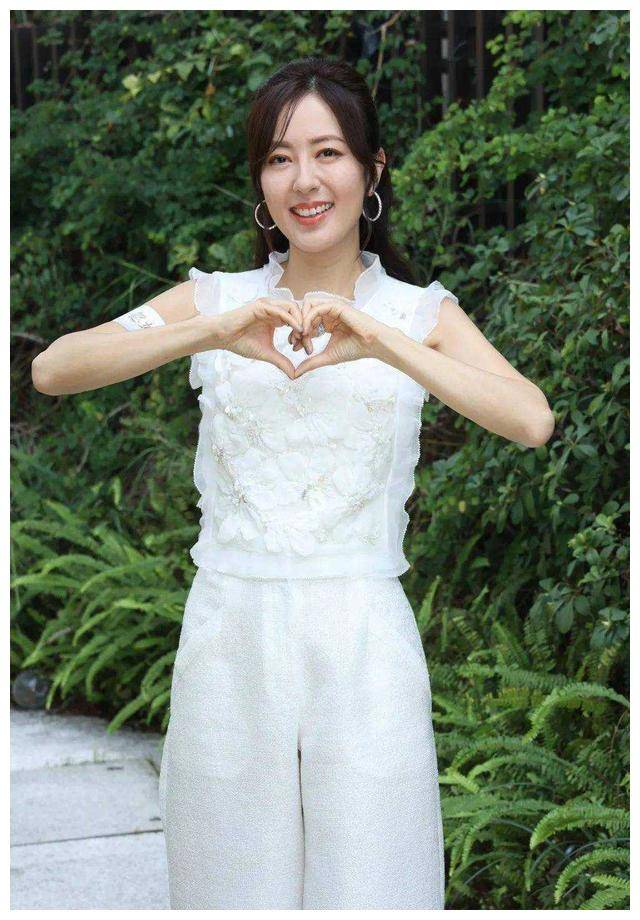 唐诗咏拍旅游节目生活豪奢爆料心灵更为珍贵