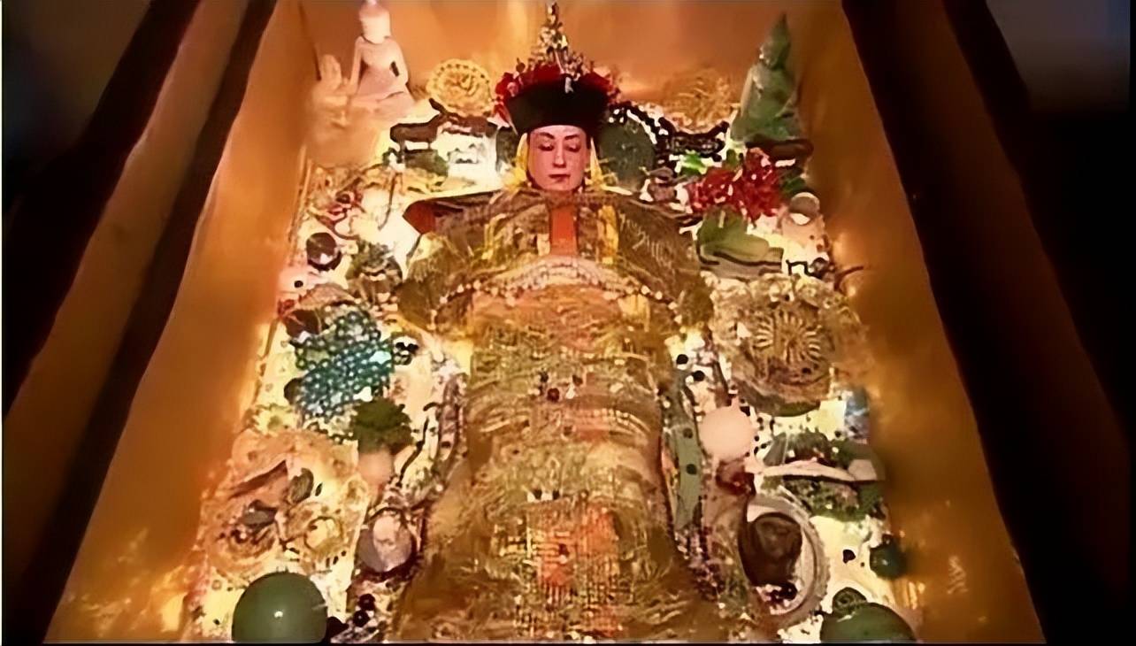 孙殿英的部队才进入慈禧墓的地宫
