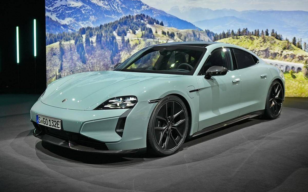 保时捷2023年在华销量下滑15%!ceo:绝不降价,经销商:那我降?