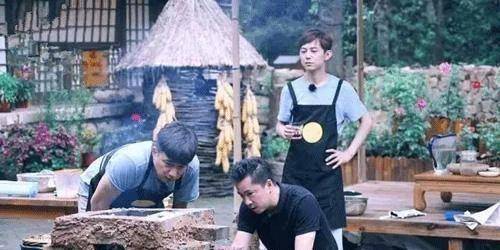 从节目的招商会了解到,第四季的拟邀嘉宾名单出炉了,有陶虹,海清,沙溢