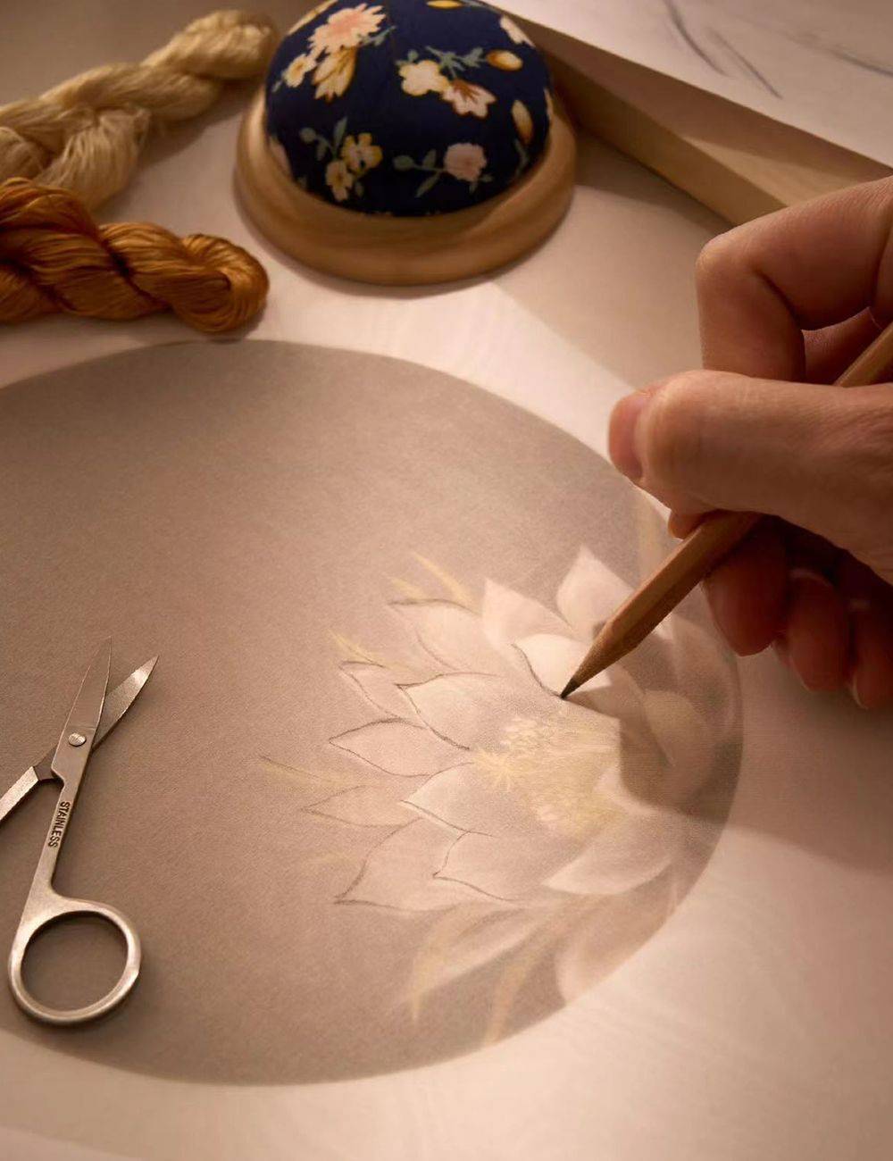 雅诗兰黛24k镀金口红兰芝雪纱隔离40彩棠观颐系列娇韵诗苏绣限定