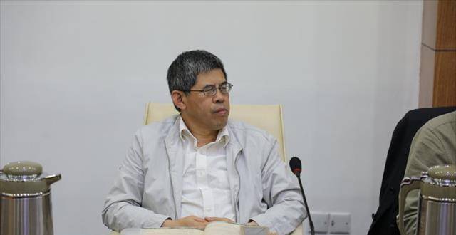 高寿仙副会长王岩,是明定陵发掘报告的主编之一,他对于上思出土的巨棺