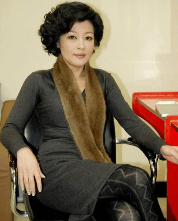 原创哈文李咏病逝后不改嫁定期给婆婆生活费我永远都是李家的人