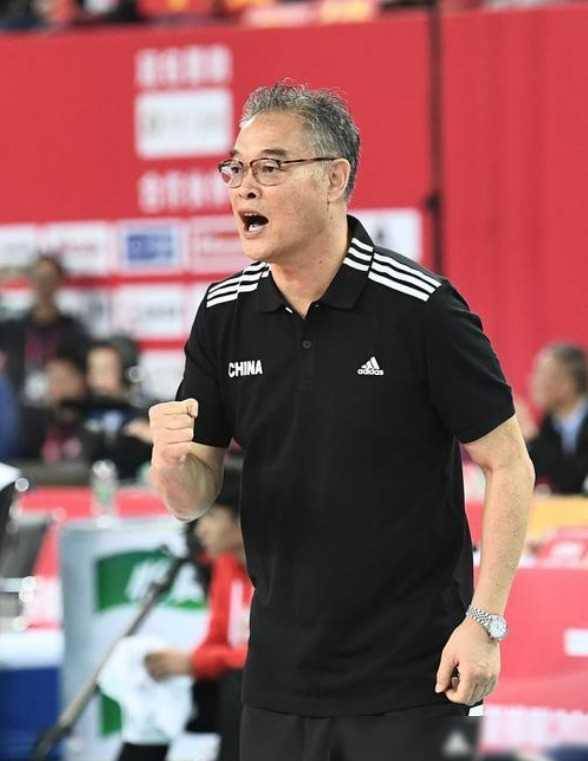 男排国手沈琼:运动生涯多悲欢,39岁终成家_训练场_上海男排_主教练