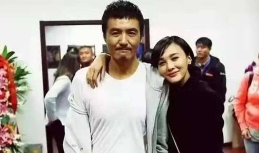 在一次访谈类节目上,主持人问起此事,朴树以他惯常的淡然反问道:那又
