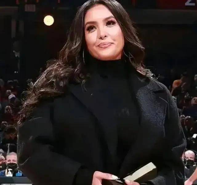 瓦妮莎:科比遗孀的坚韧与风波,谣言与真相的交织_生活_女儿_1