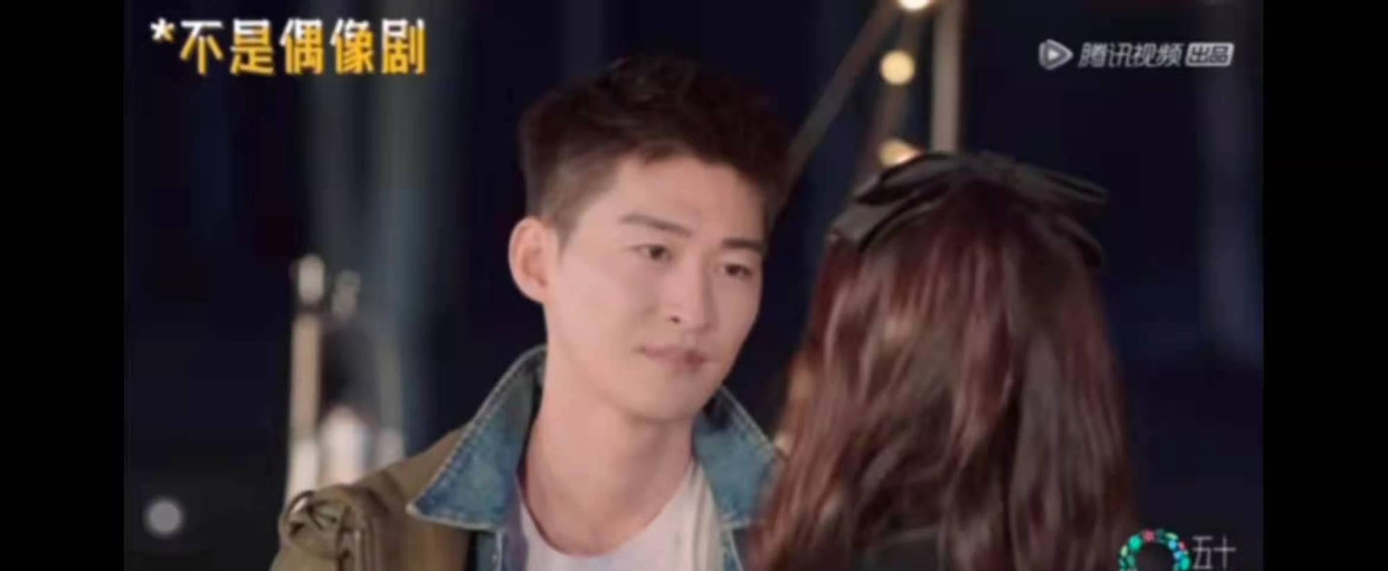 原创张翰孟子义凑在一起竟也有cp感张翰不愧总裁本人宠溺眼神上演摸头