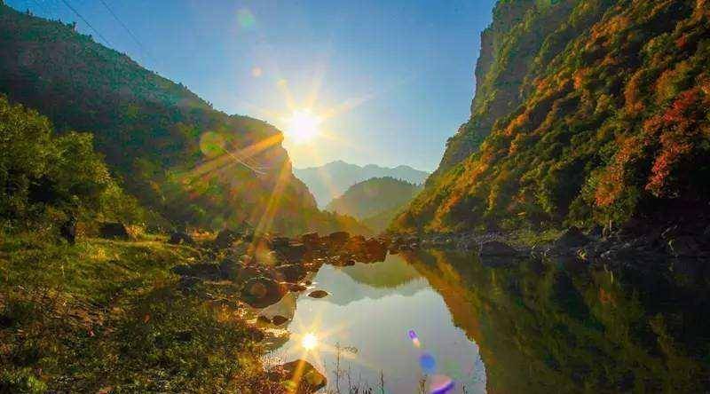 人称云屏三峡,而云屏指的就是云屏山,这也是当年从陕西进入川蜀地区的